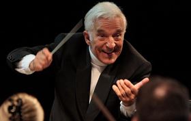 Vladimir Ashkenazy conducts the Athens State Orchestra